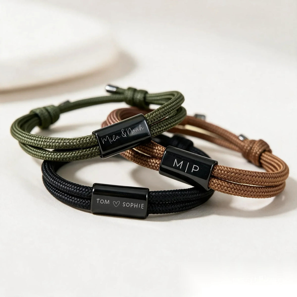 Bracelet Homme Personnalisé - cordon tressé ajustable, gravure au choix