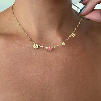 COLLIER INITIALE EN FORME DE CŒUR