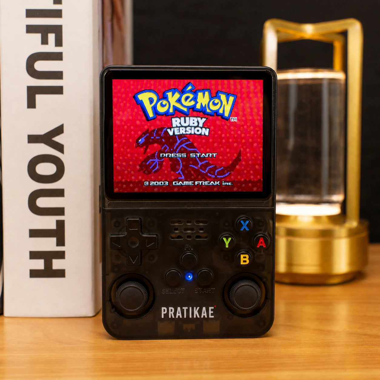 PRATIKAE ONE — Console de jeux rétro