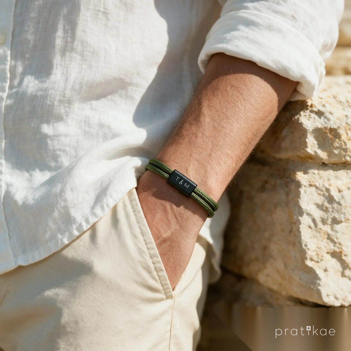 Bracelet Homme Personnalisé - cordon tressé ajustable, gravure au choix