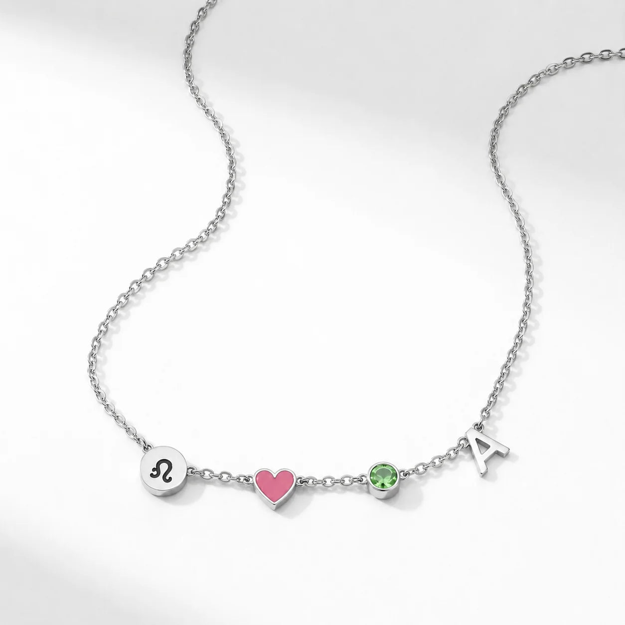 COLLIER INITIALE EN FORME DE CŒUR