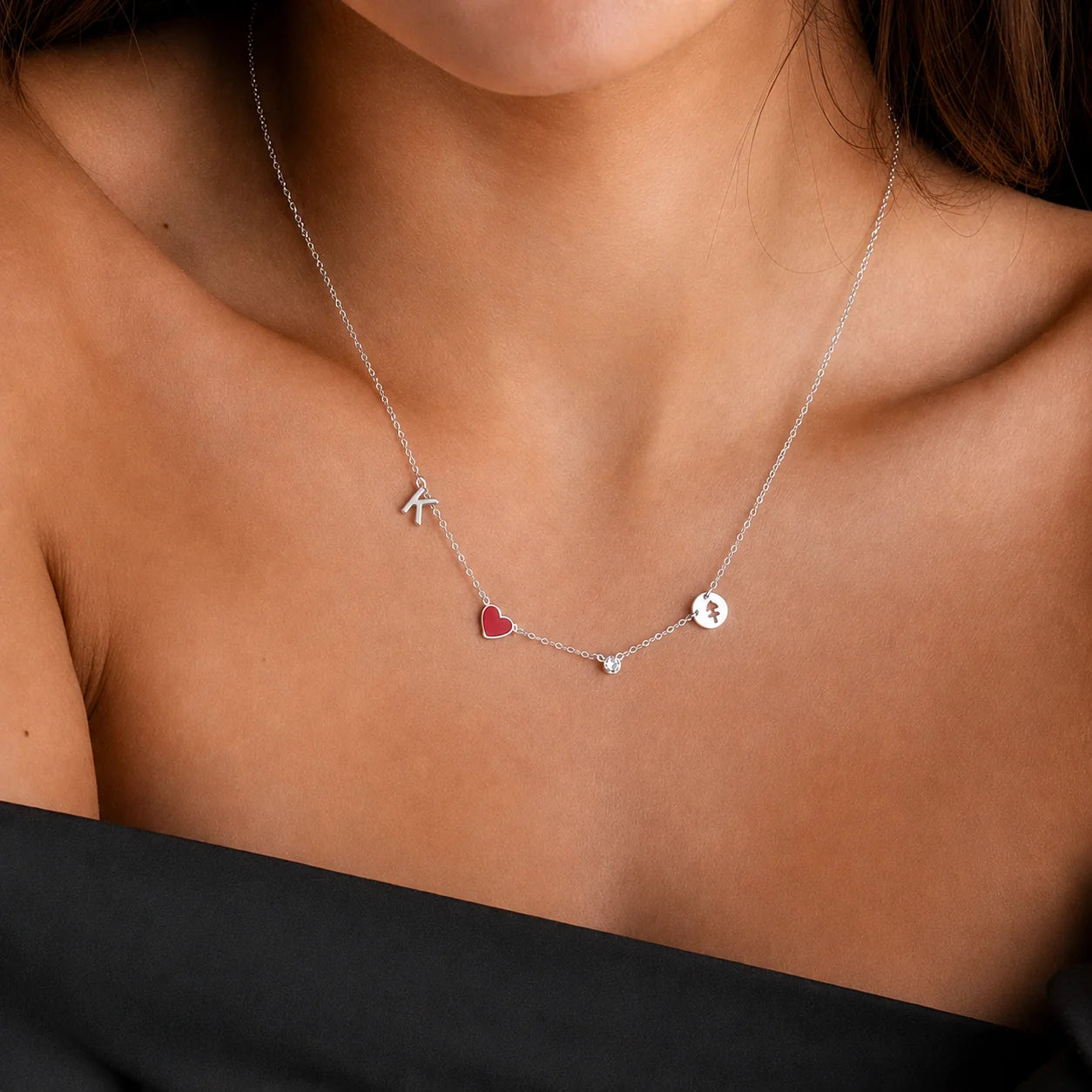 COLLIER INITIALE EN FORME DE CŒUR