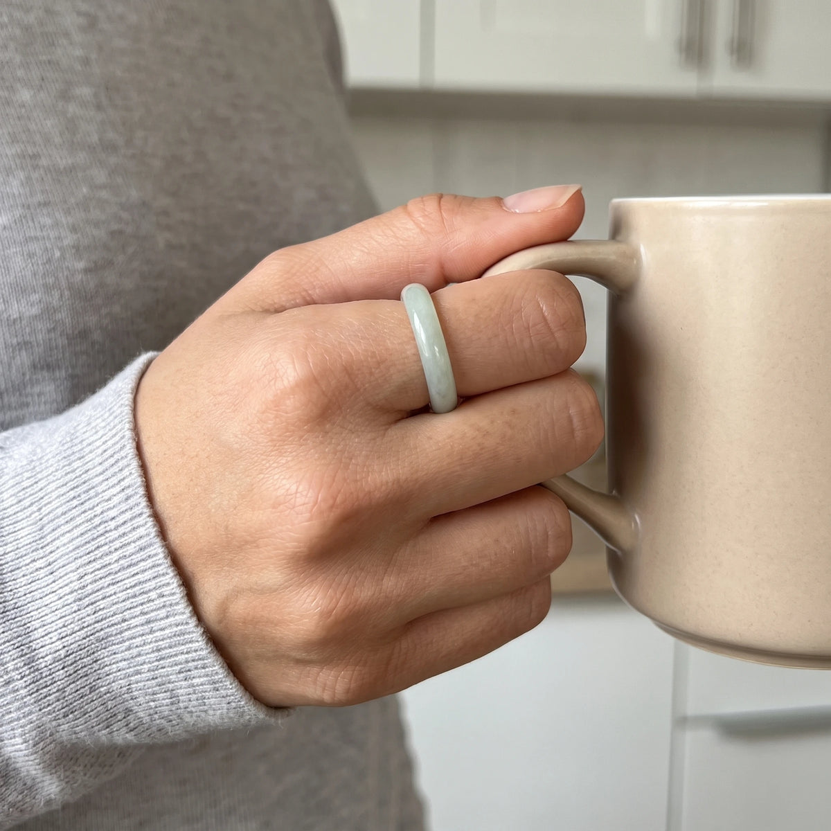 Bague fine en jade véritable