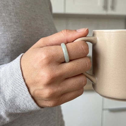 Bague fine en jade véritable