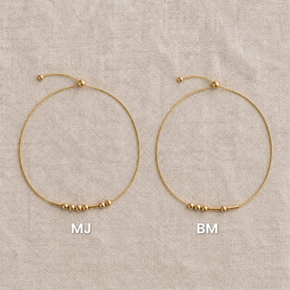 Deux bracelets en code Morse
