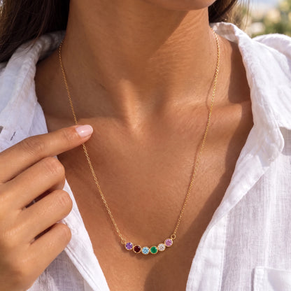 Collier 6 pierres de naissance porté