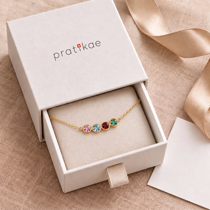 Collier pierres de naissance dans son coffret pratikae
