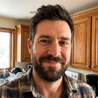 files/gommage-purifiant-cuir-chevelu-barbe-avis-profil.webp
